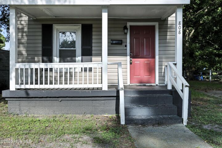 Property Photo:  808 Wilson Street  NC 27909 