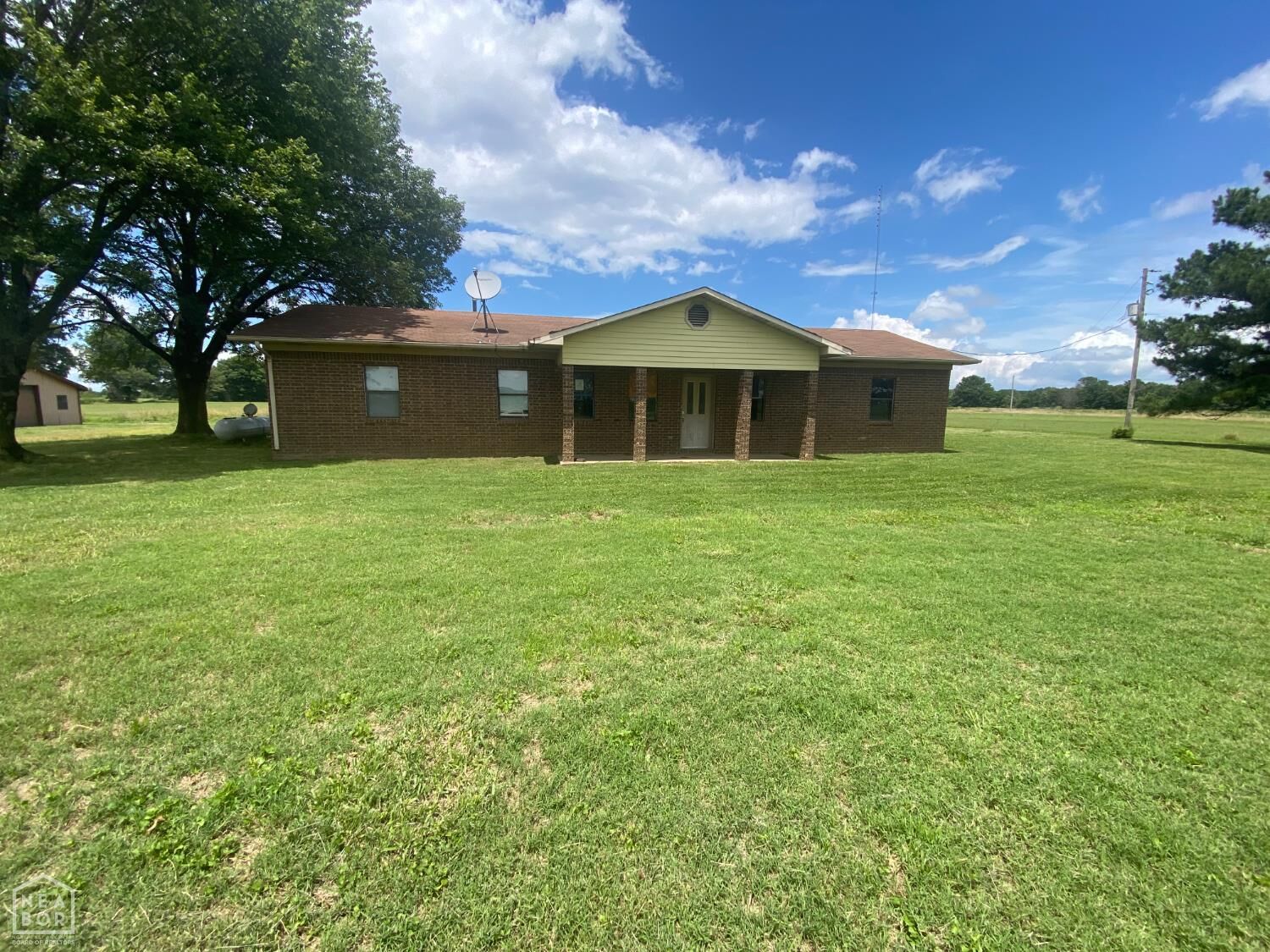 Property Photo:  426 County Road 102  AR 72404 