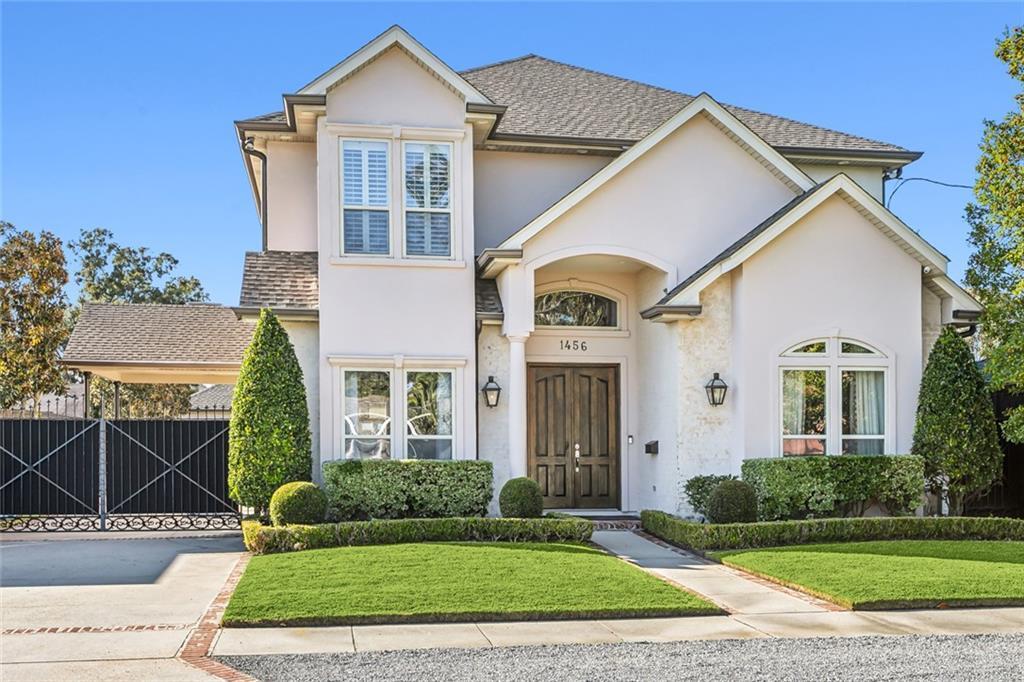 Property Photo: 1456 Cherokee Avenue LA 70005