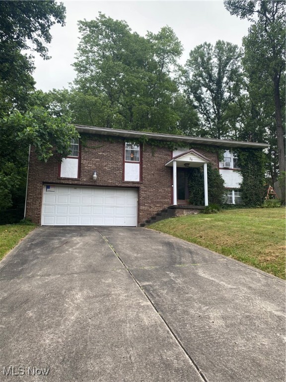 Property Photo: 2168 Meadowview Drive WV 26104