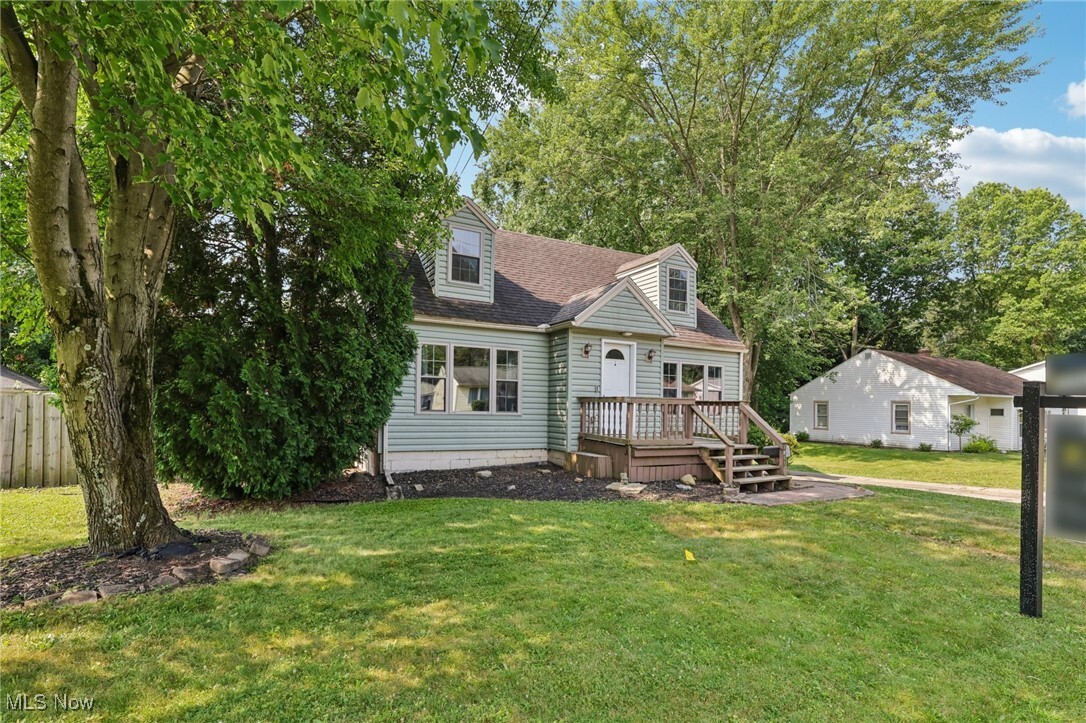 Property Photo: 1811 Stepney Street OH 44446