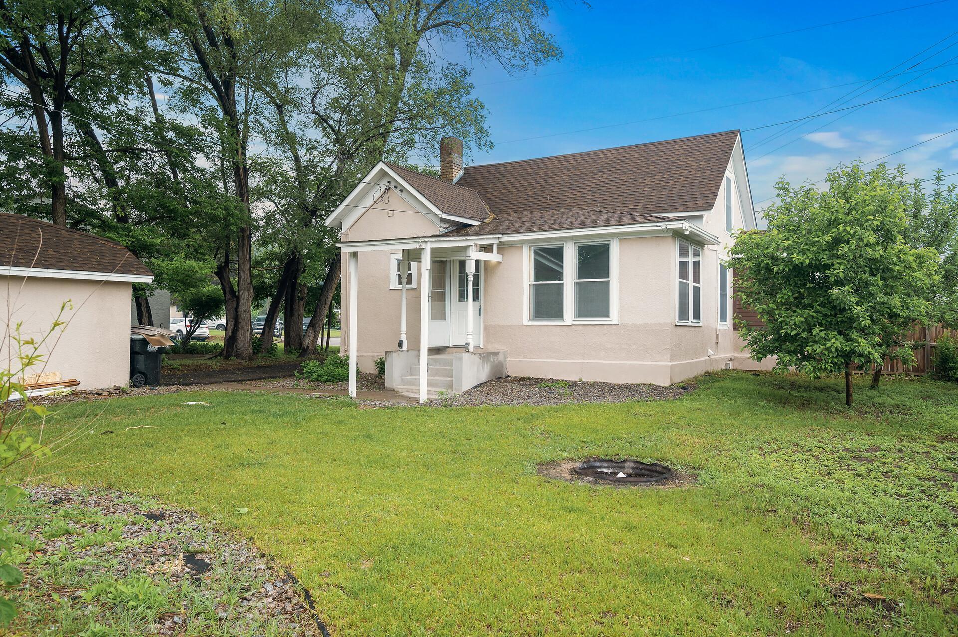 Property Photo:  414 Western Lane  MN 55303 