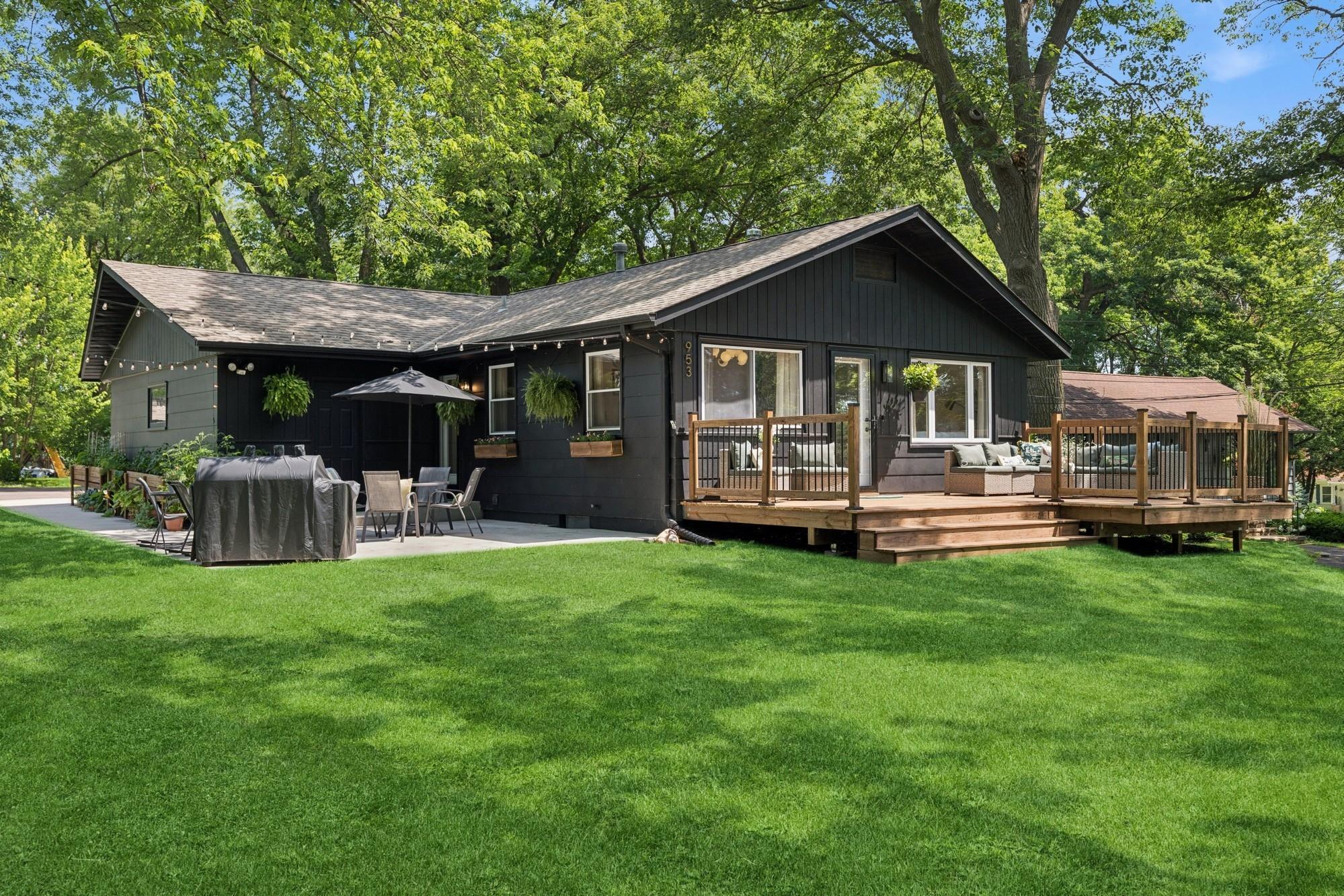 Property Photo:  953 10th Avenue SE  MN 55025 