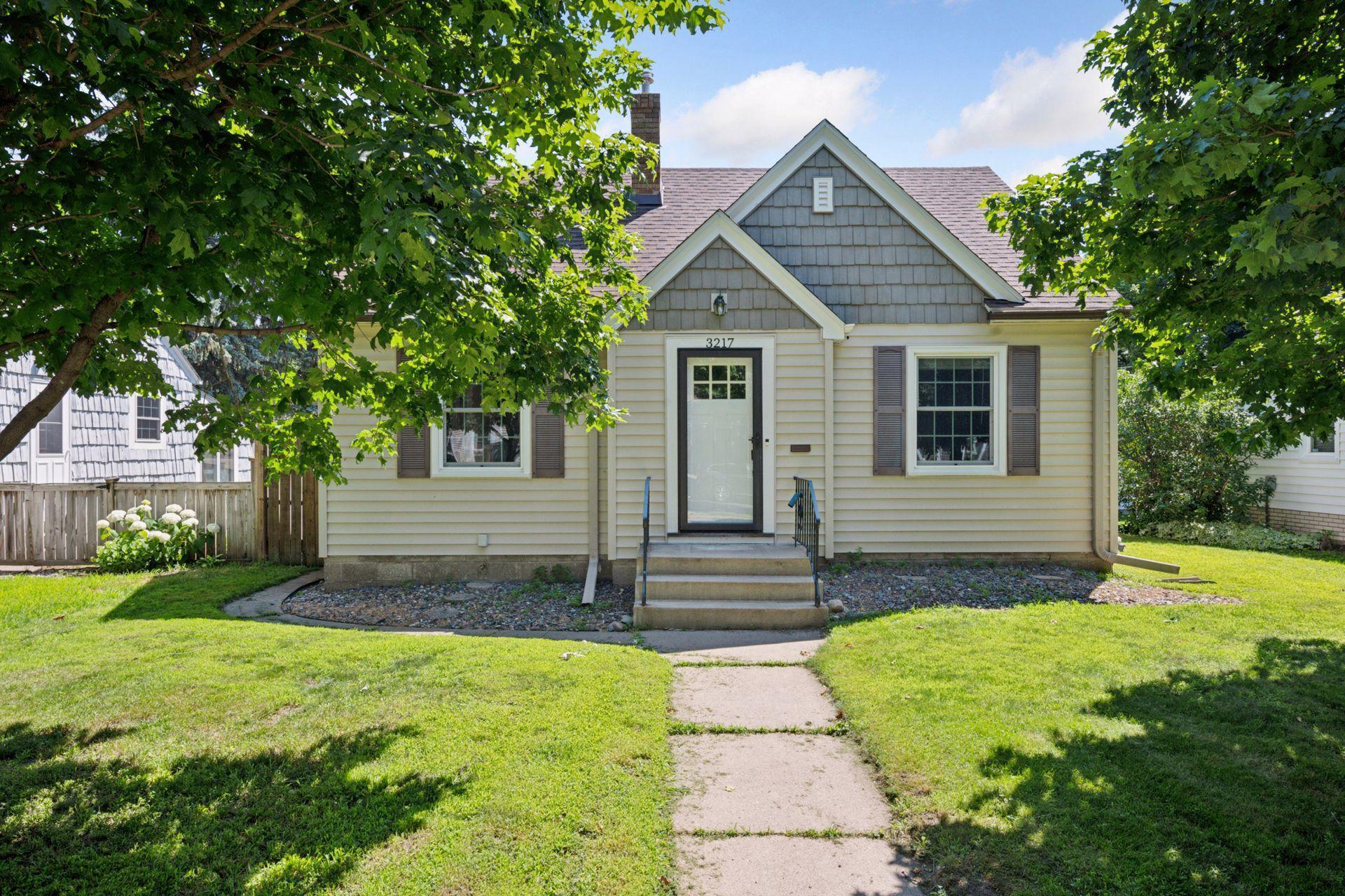 Property Photo: 3217 Florida Avenue S MN 55426