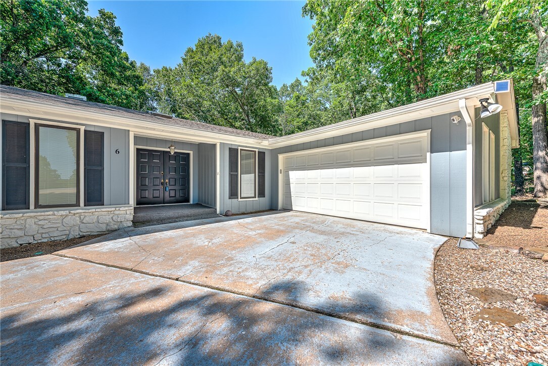 Property Photo: 6 Paxton Lane AR 72714