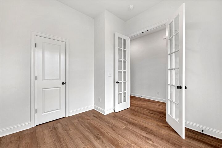 Property Photo:  3005 S 14th Street  AR 72758 