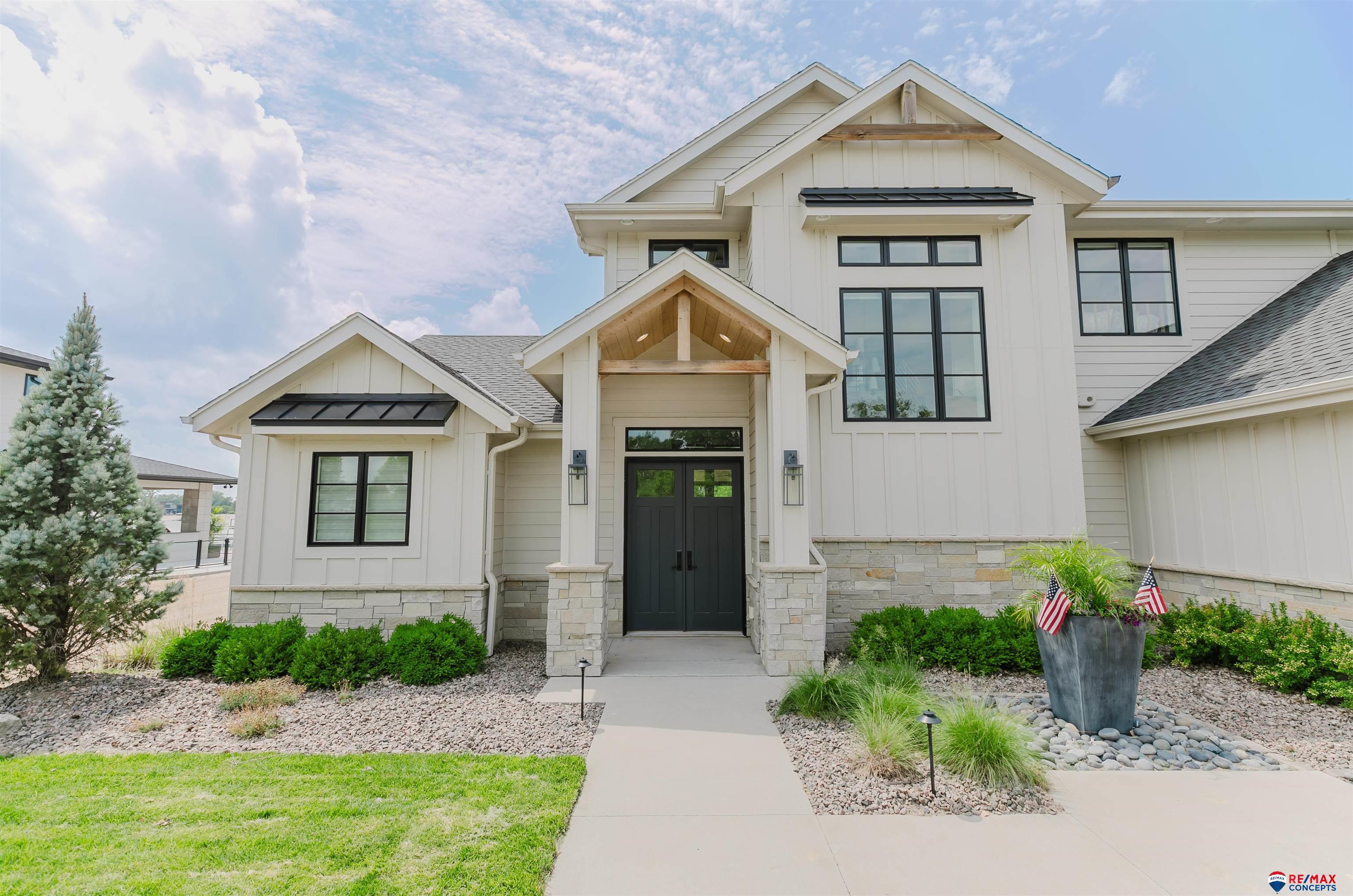 Property Photo: 585 Bald Eagle Boulevard NE 68003