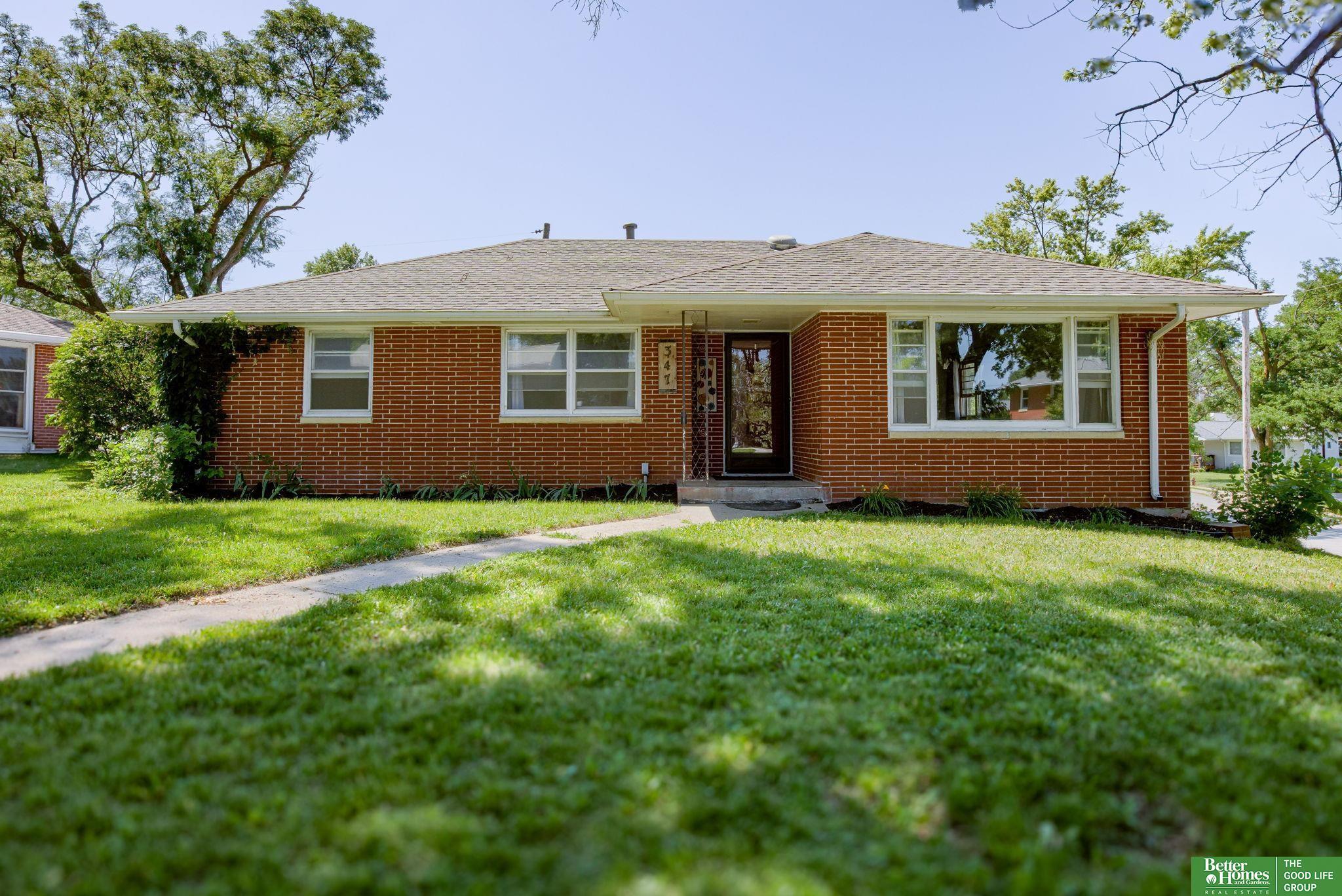 Property Photo: 347 W Westplains Road NE 68028