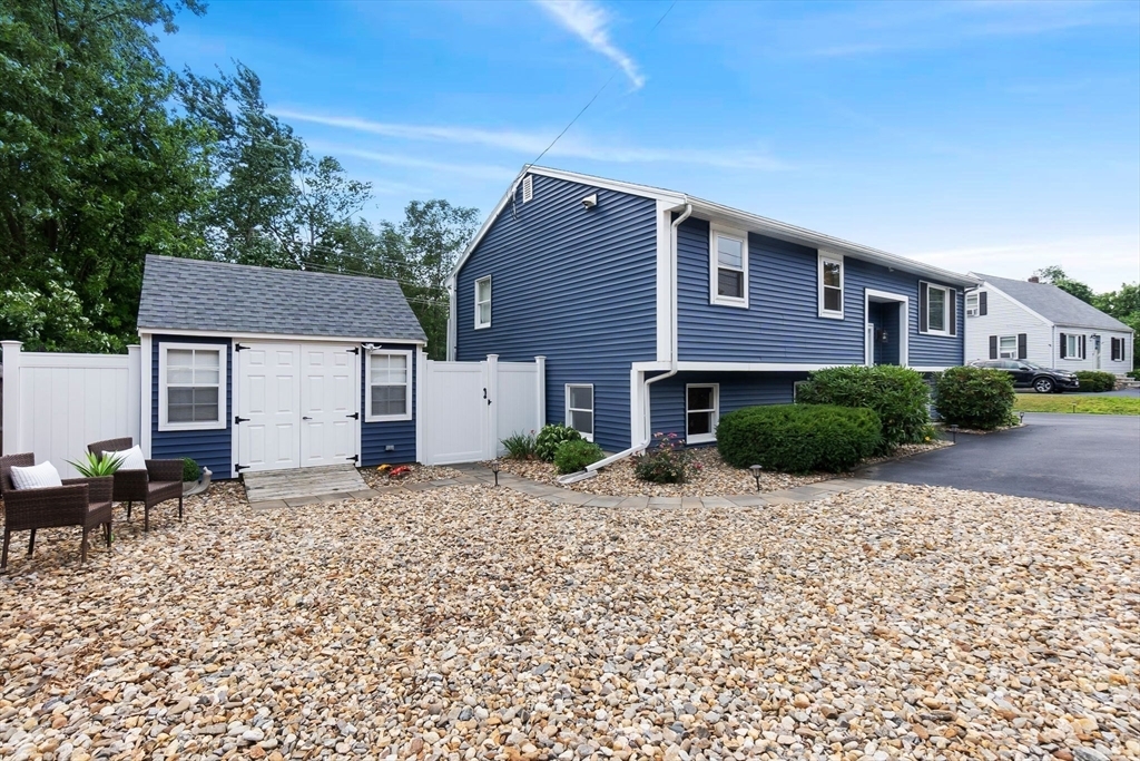 Property Photo:  394 Lowell St  MA 01960 