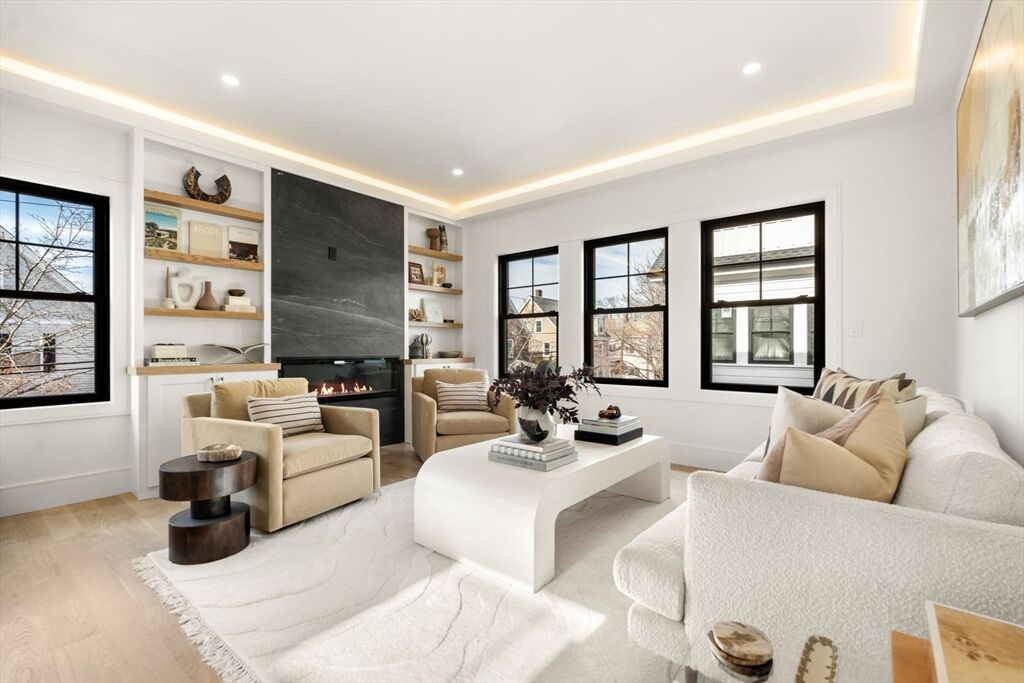 Property Photo:  16-22 Clinton St 16  MA 02458 