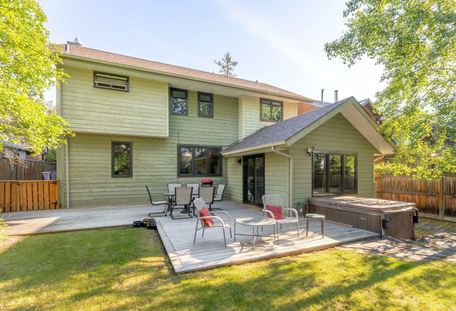 Photo de la propriété: 4 Woodside Lane AB T1W 1T1