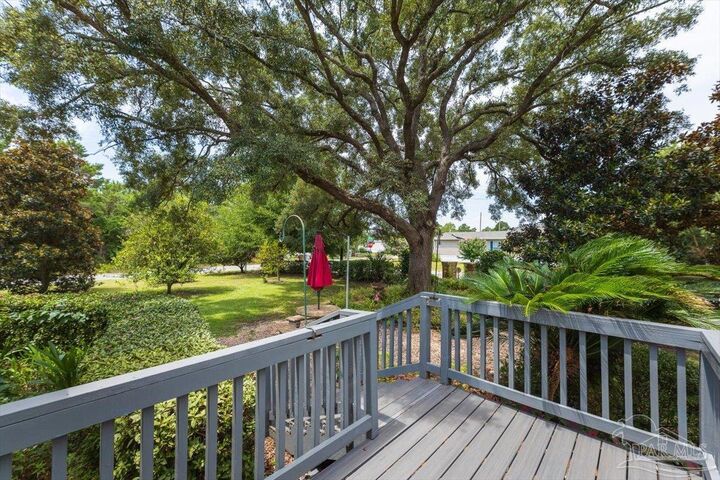 Property Photo:  1804 El Paso Trl  FL 32566 