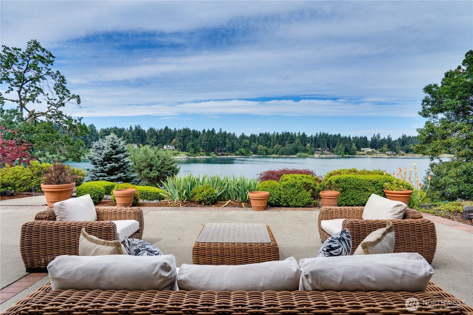 Property Photo: 6638 Hilltop Lane WA 98499