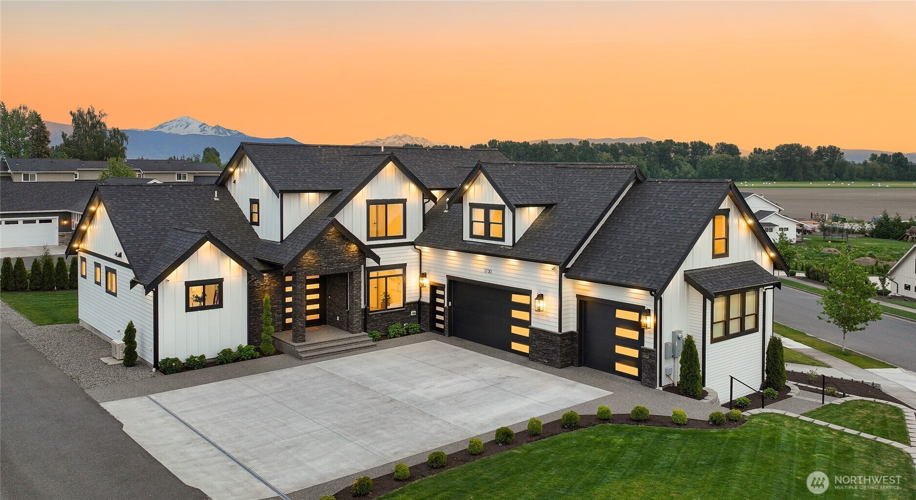 Property Photo:  1750  Farmview Terrace  WA 98264 