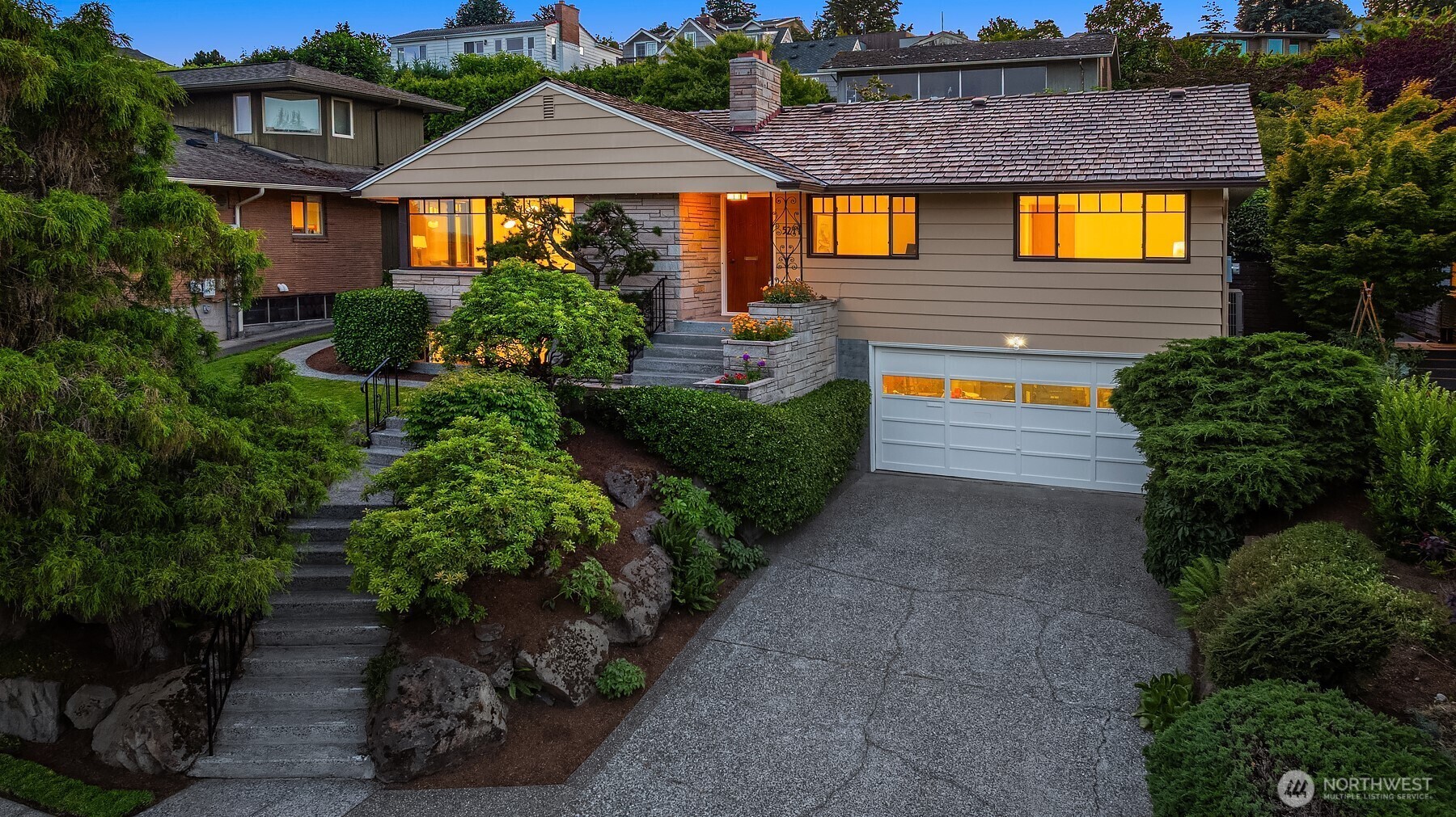 Property Photo: 5244 Pullman Avenue NE WA 98105
