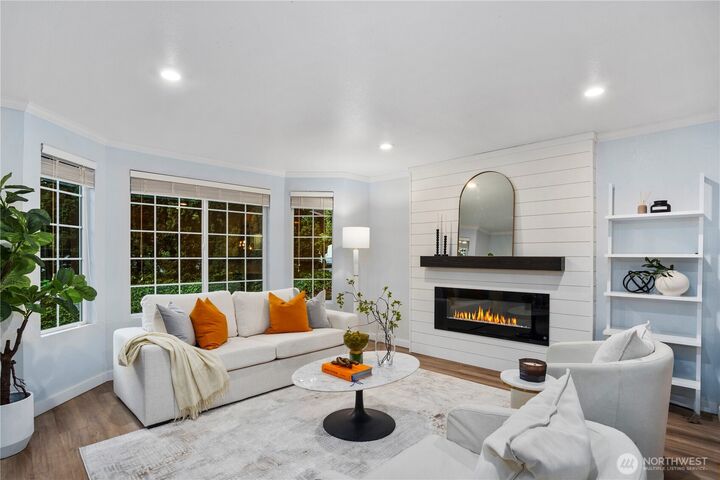 Property Photo: 10016 NE 120th Lane F103 WA 98034