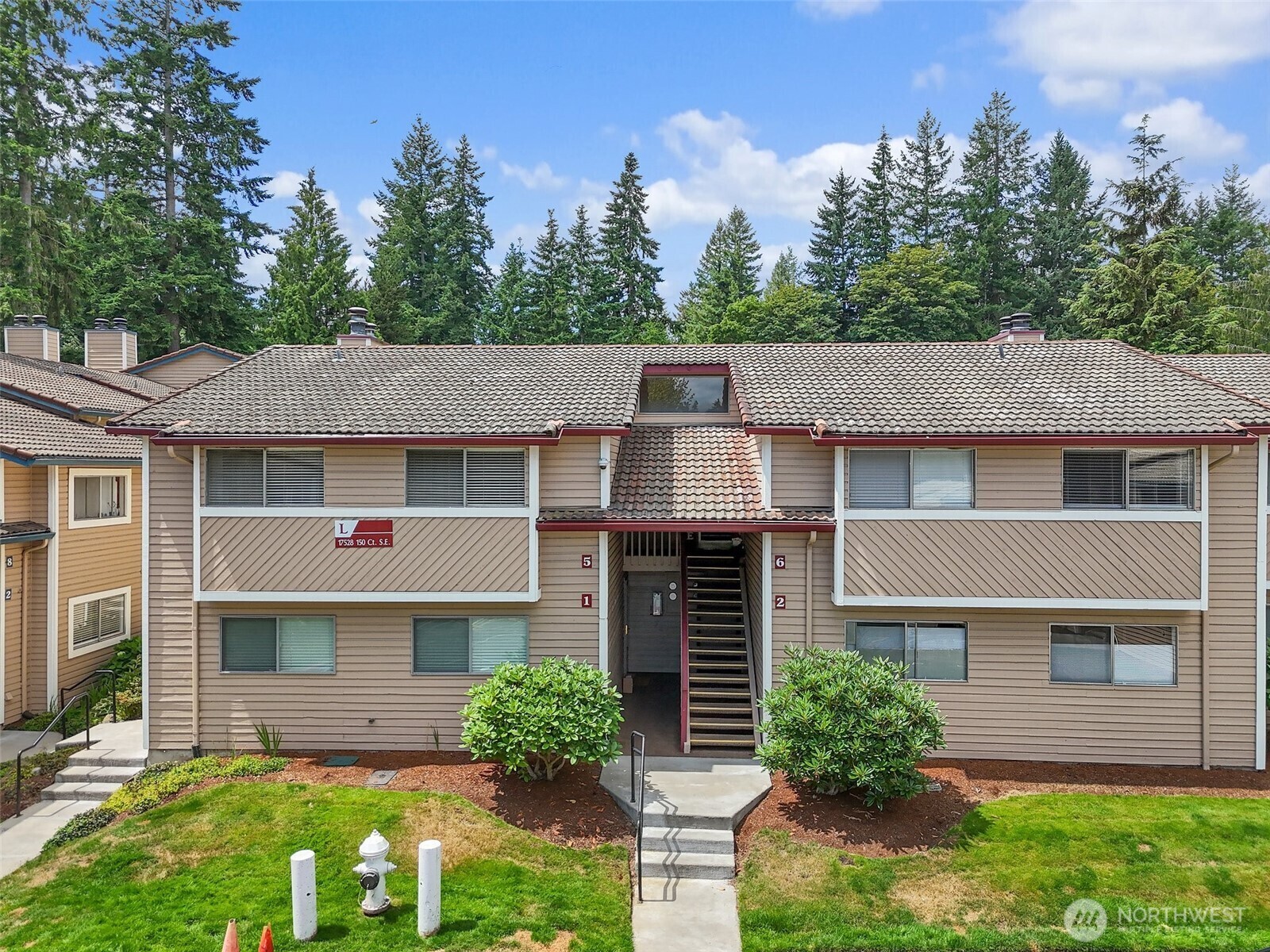 Property Photo:  17528  150th Court SE L5  WA 98058 