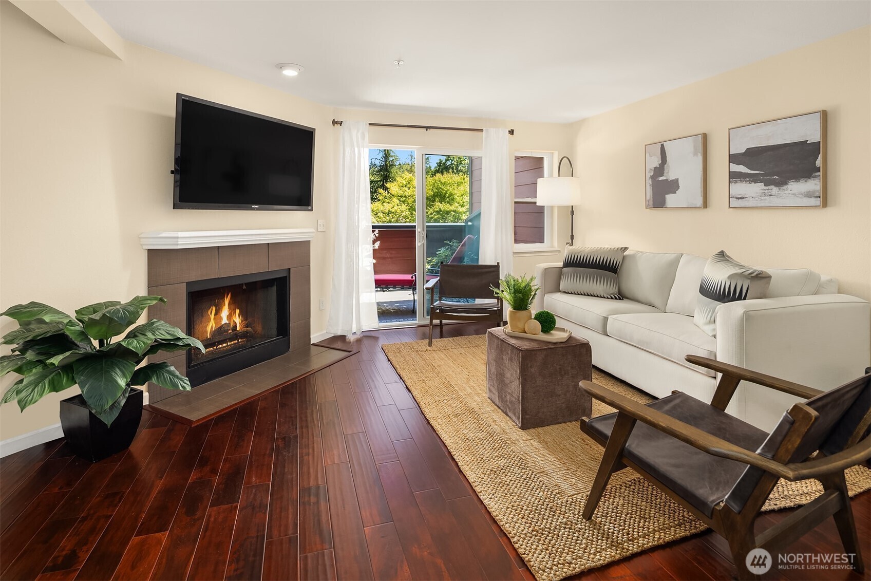 Property Photo: 15711 Waynita Way NE H106 WA 98011