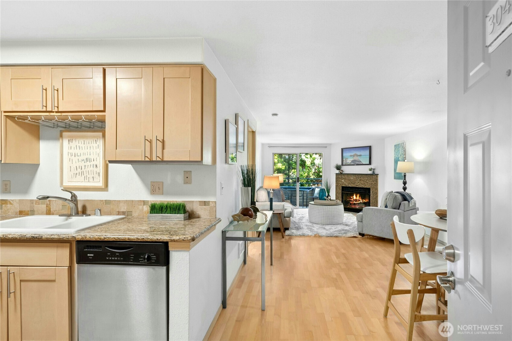 Property Photo: 6970 California Avenue SW B304 WA 98136
