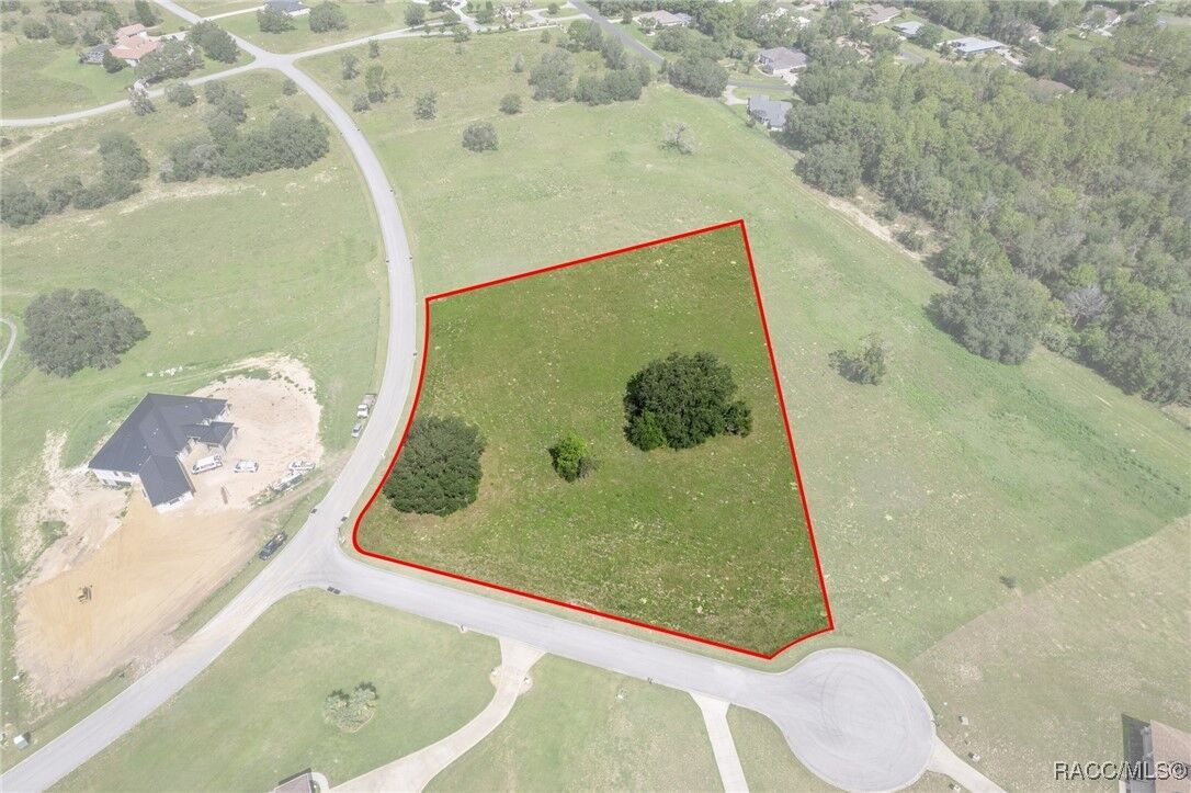 Property Photo:  588 N Rockingham Point  FL 34453 