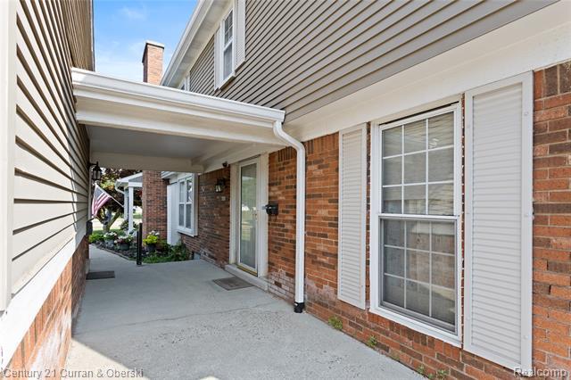 Property Photo: 20918 W Glen Haven Circle MI 48167