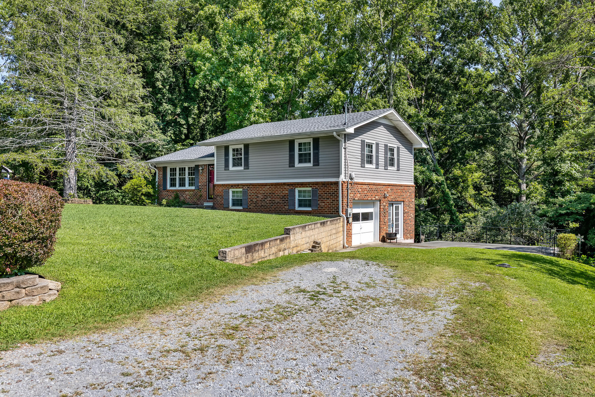 Property Photo: 712 Brookhill Drive TN 37331