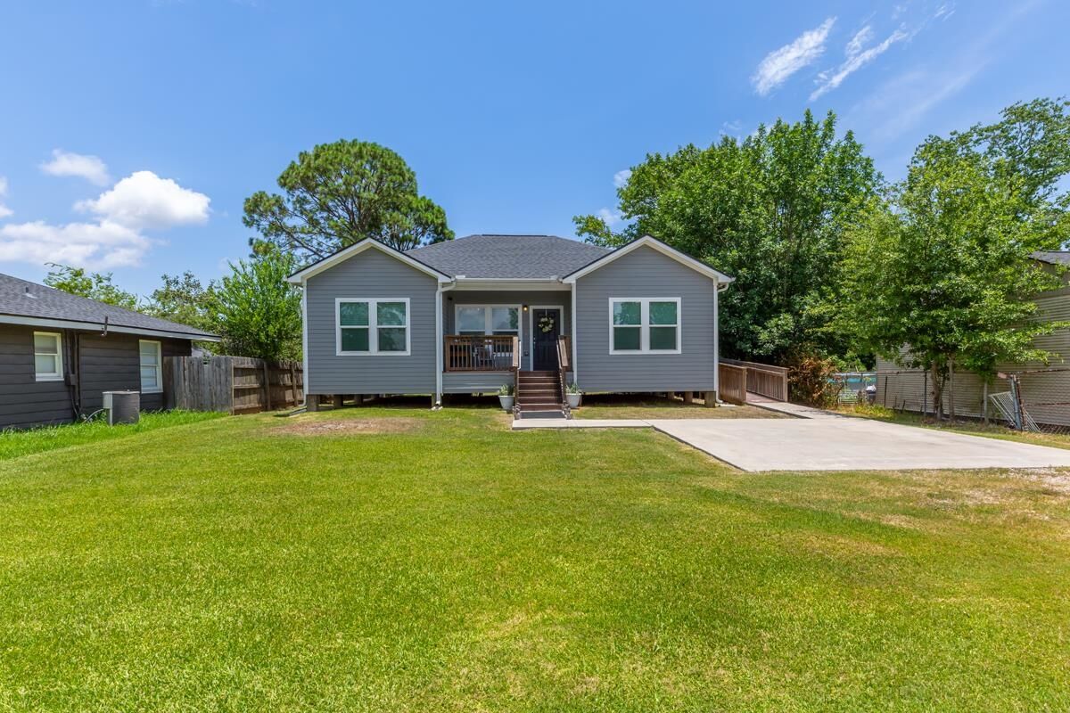 Property Photo:  3132 Walnut St.  TX 77619 