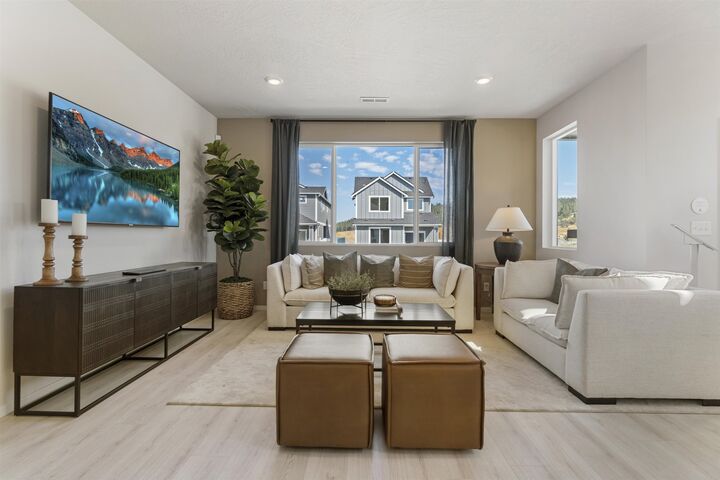 Property Photo:  24895 E Snowy Owl Loop  WA 99019 