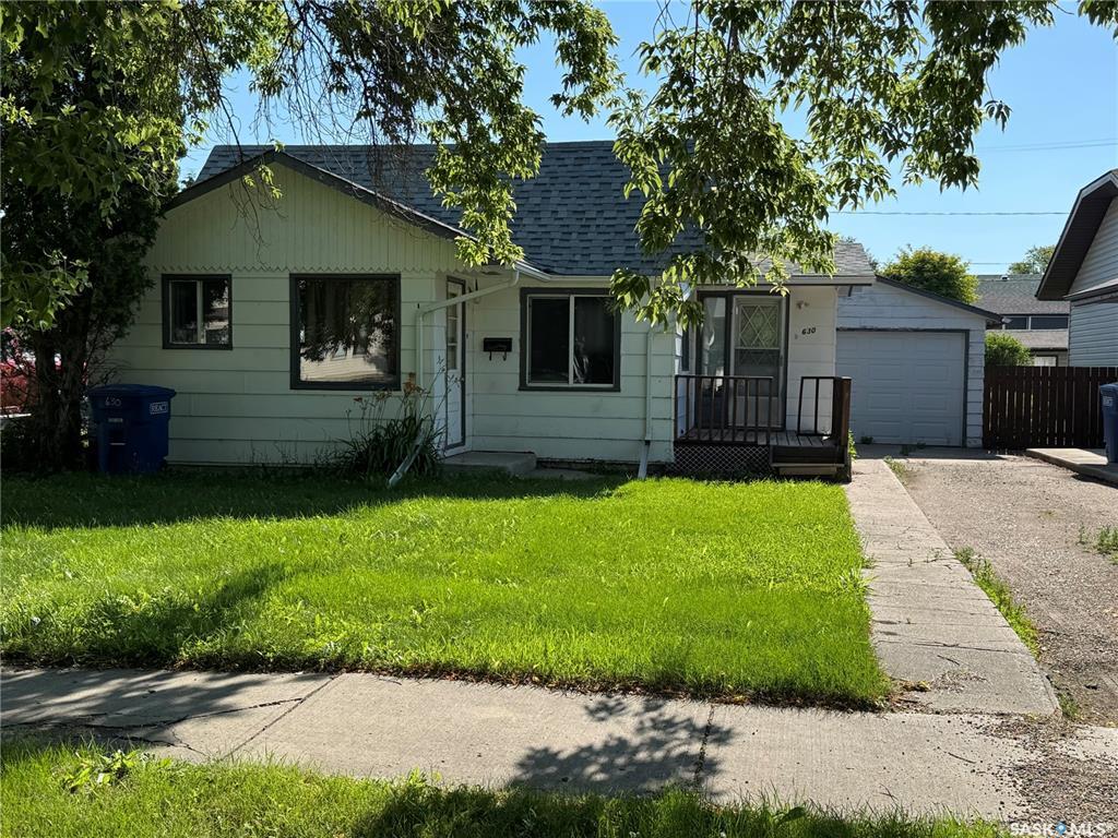 Property Photo: 630 13th Street SK S0K 2A0