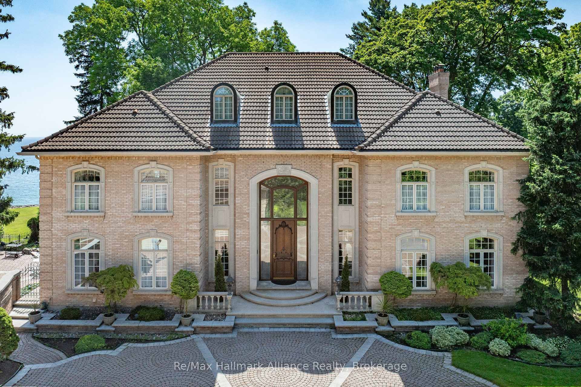 Photo de la propriété: 49 Cox Drive ON L6J 4P8