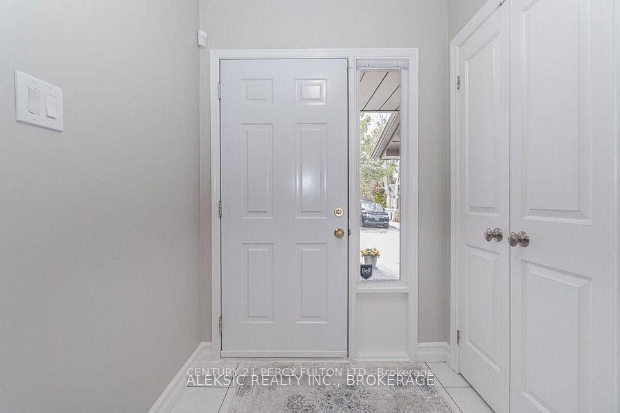 Property Photo: 3100 Fifth Line W 58 ON L5L 5V5