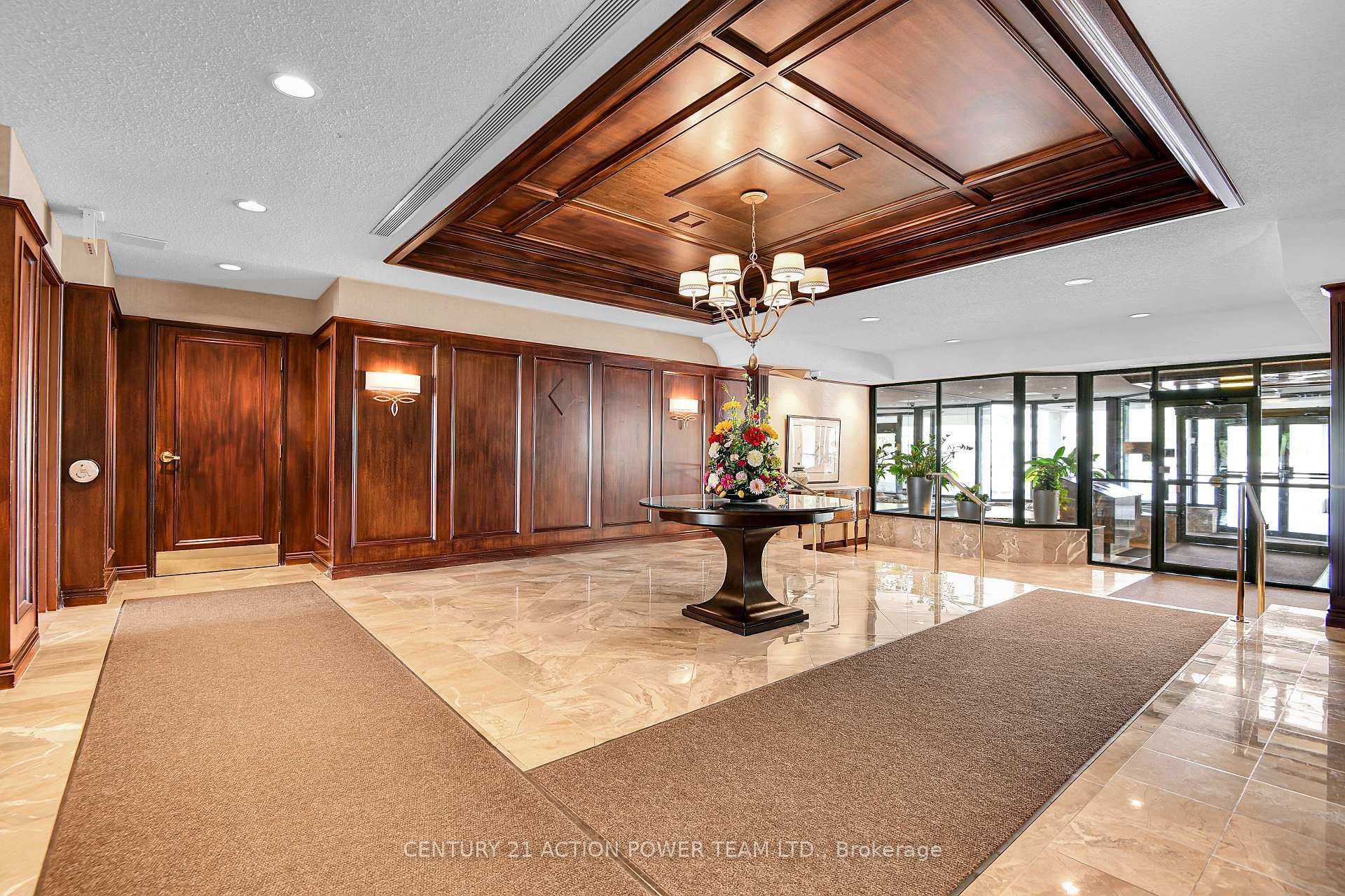 Property Photo: 1510 Riverside Drive 2804 ON K1G 4X5