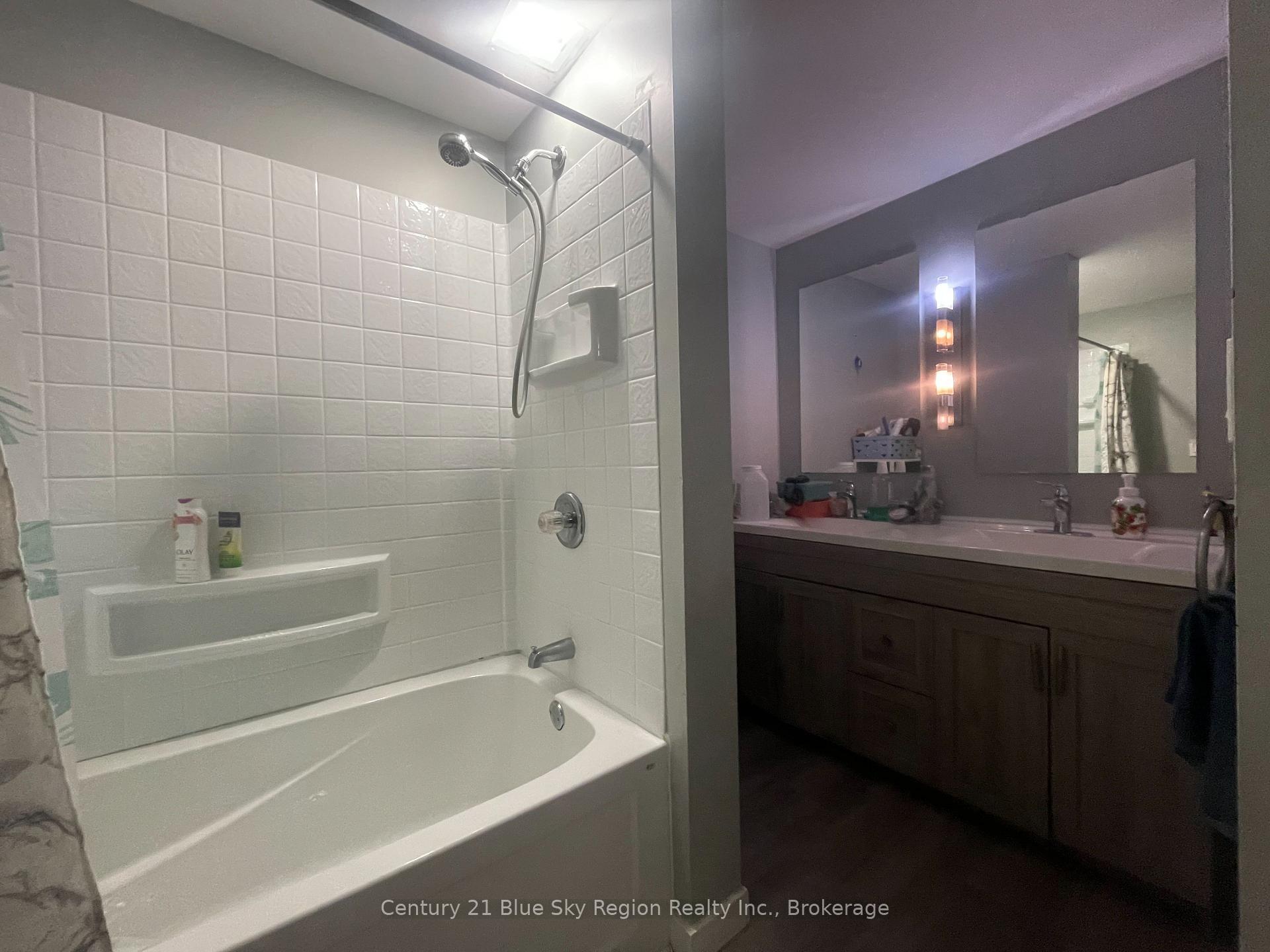 Property Photo: 197 Ottawa Street ON P2B 3H6