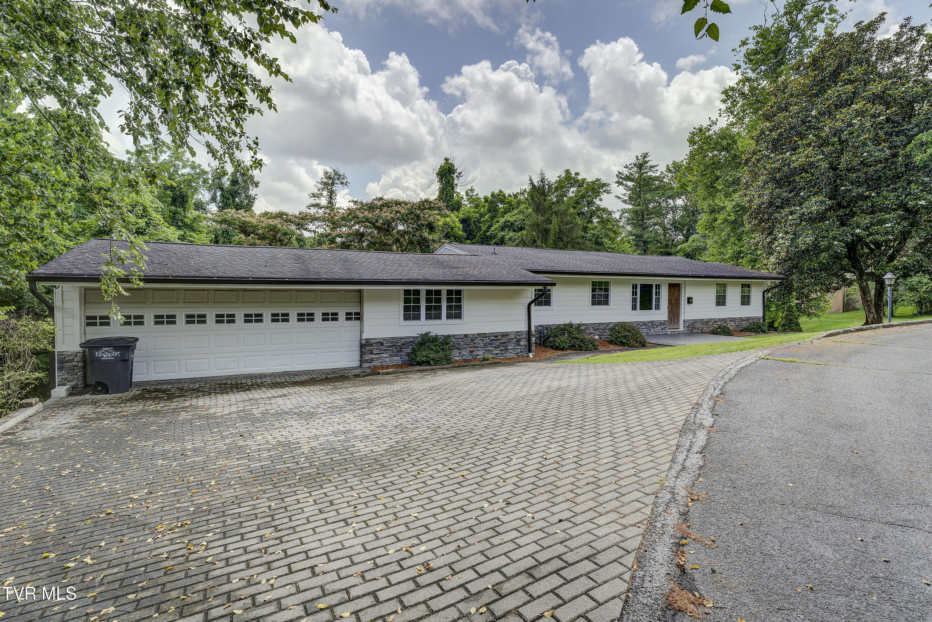 Property Photo: 2 Longview Lane TN 37660