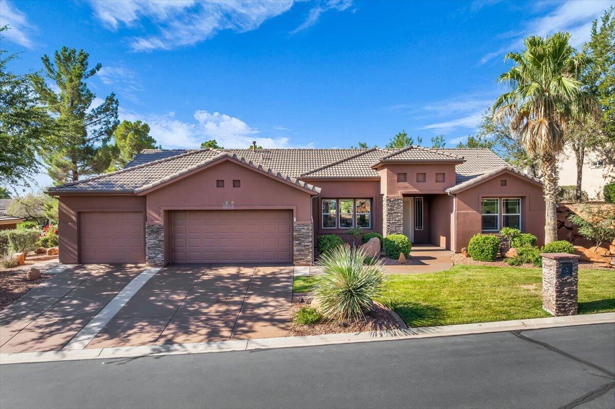 Property Photo: 1319 W Red Butte Dr UT 84780