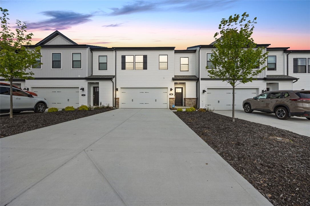 Property Photo: 106 Delmonica PA 15301