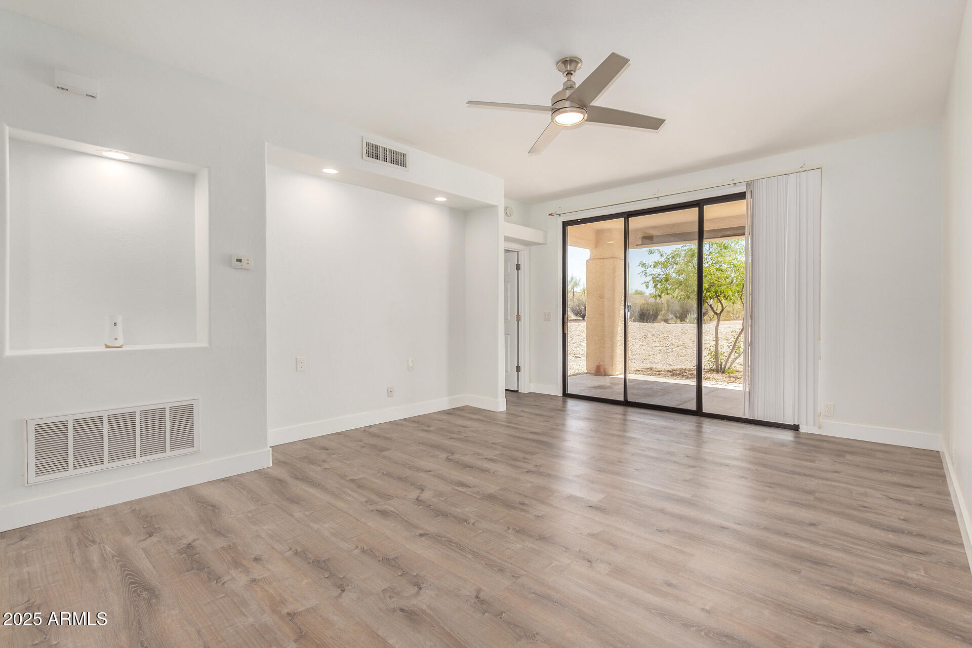 Property Photo: 9253 N Firebrick Drive 111 AZ 85268
