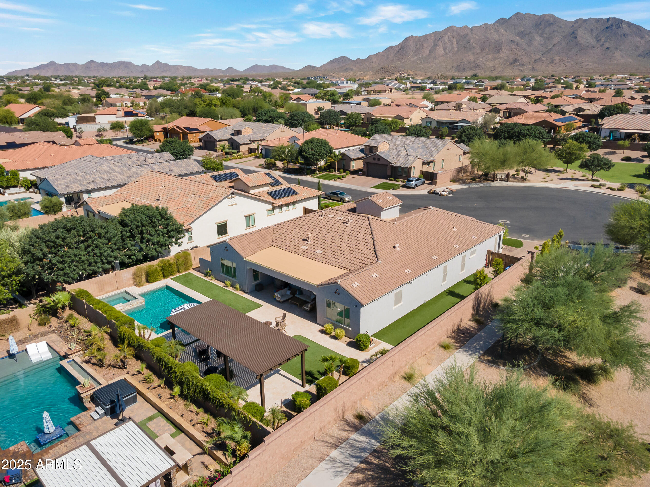 Property Photo: 2828 E Blackhawk Court AZ 85298