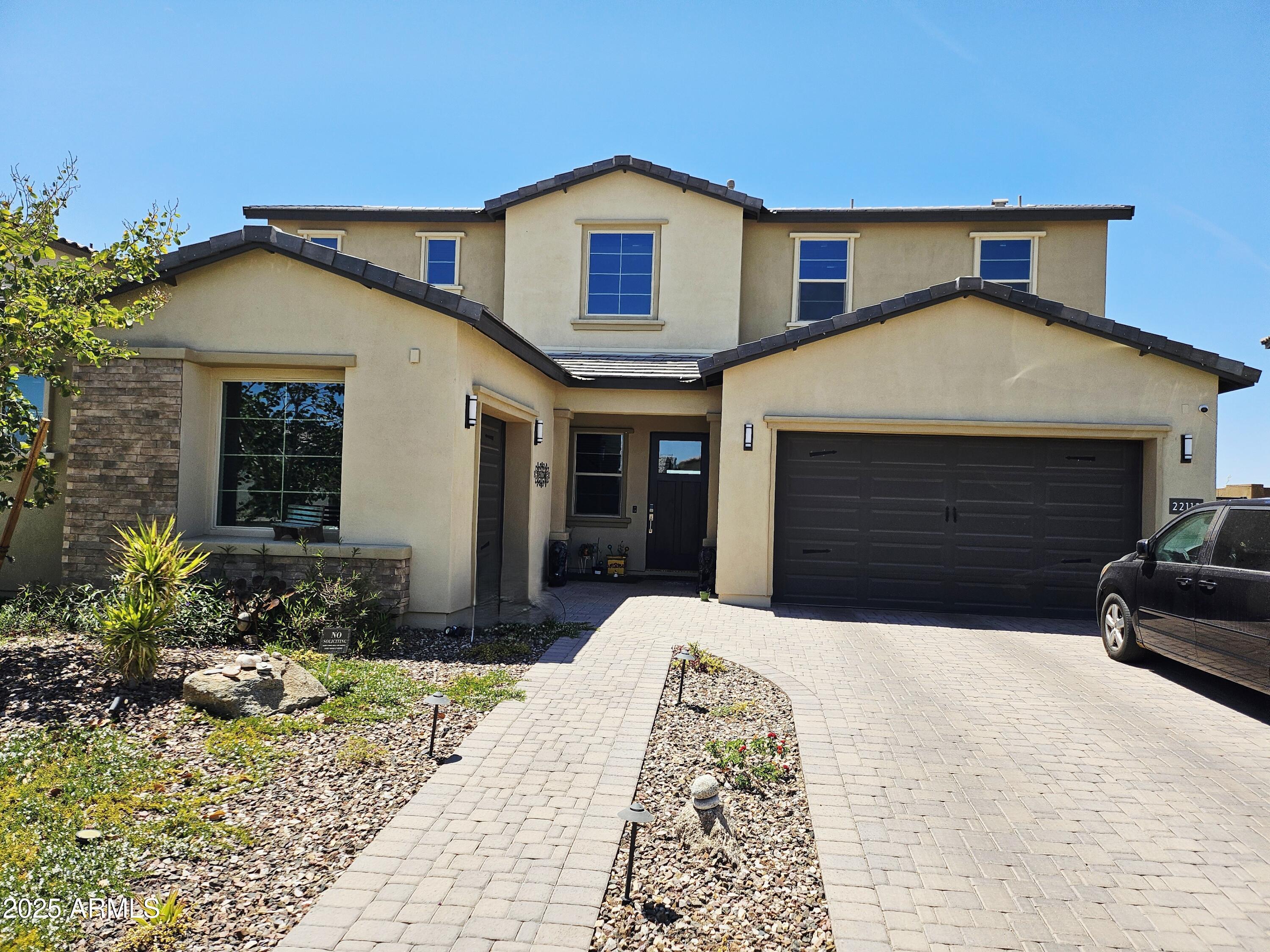Property Photo: 22112 N 59th Place AZ 85054