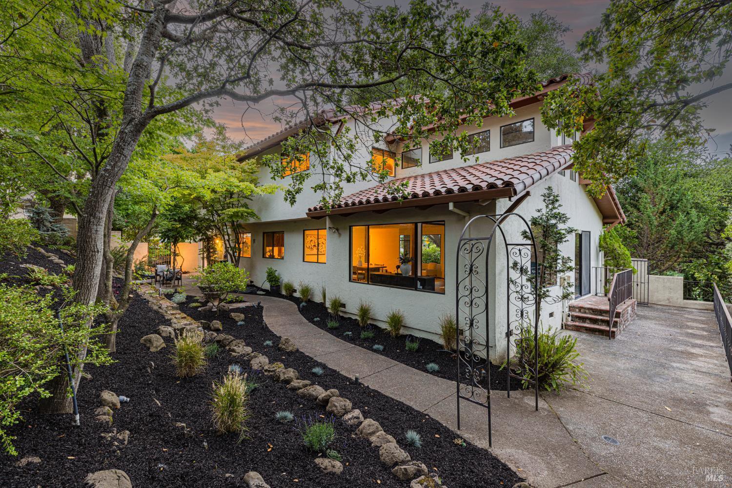 Property Photo: 1013 West Street CA 94952