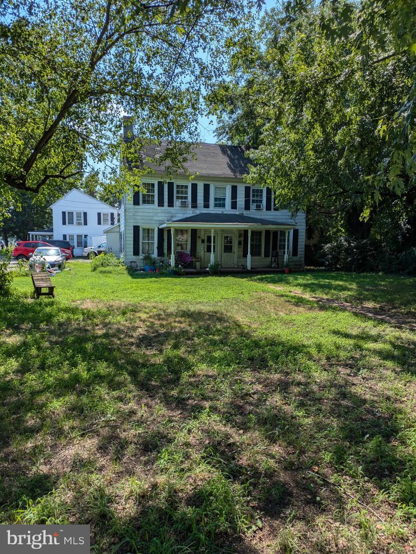 Property Photo: 321/323 S. Main MD 21632