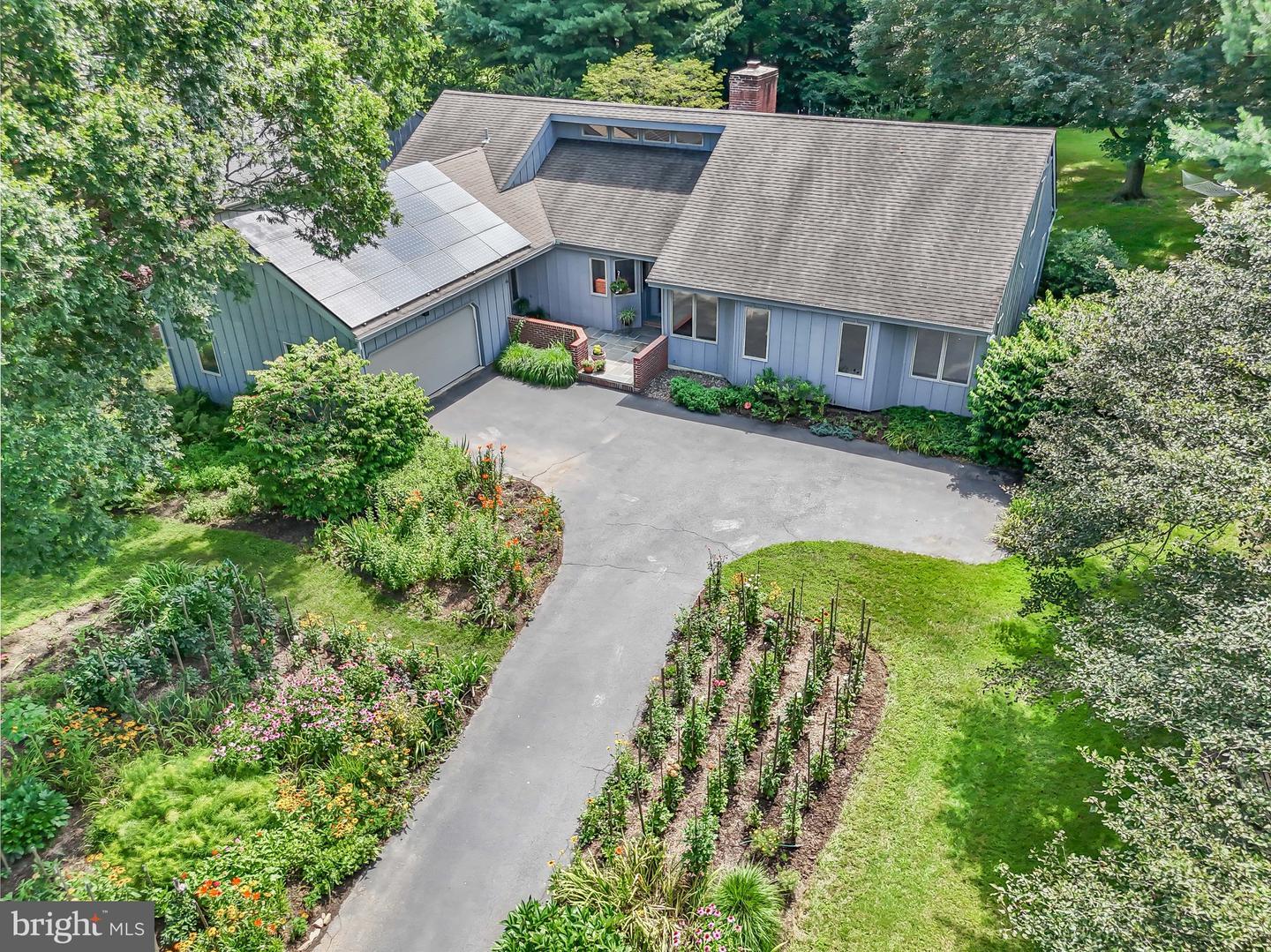 Property Photo: 101 Mill Top Drive PA 19348