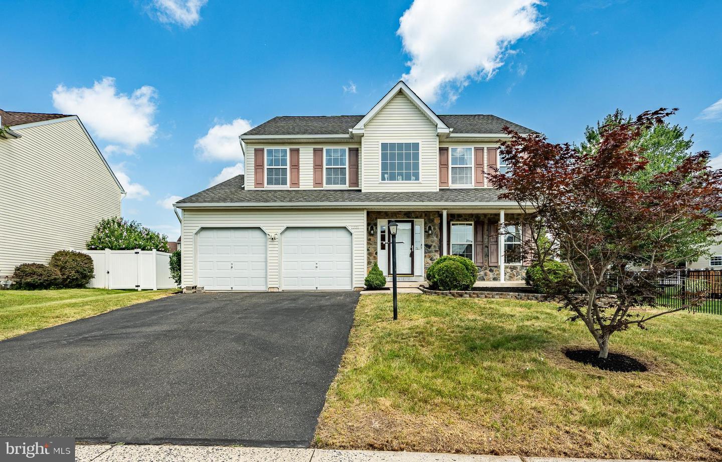 1221 Meadow Brook Drive  Quakertown PA 18951 photo