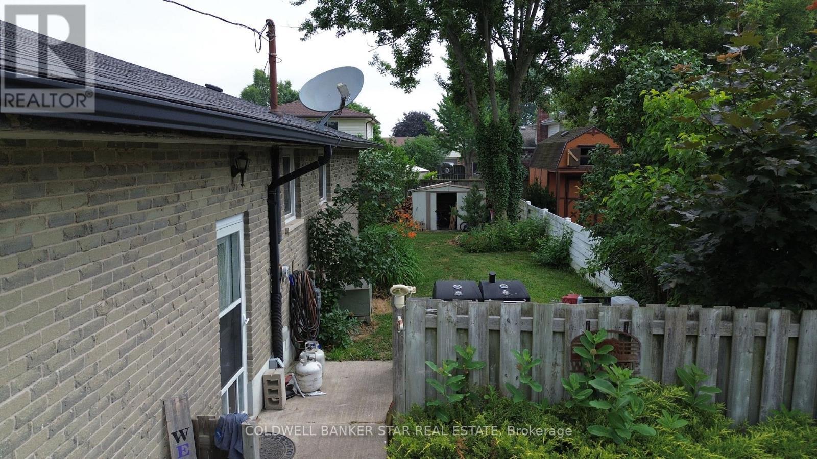 Property Photo:  109 A Victoria Street  ON N0L 1M0 