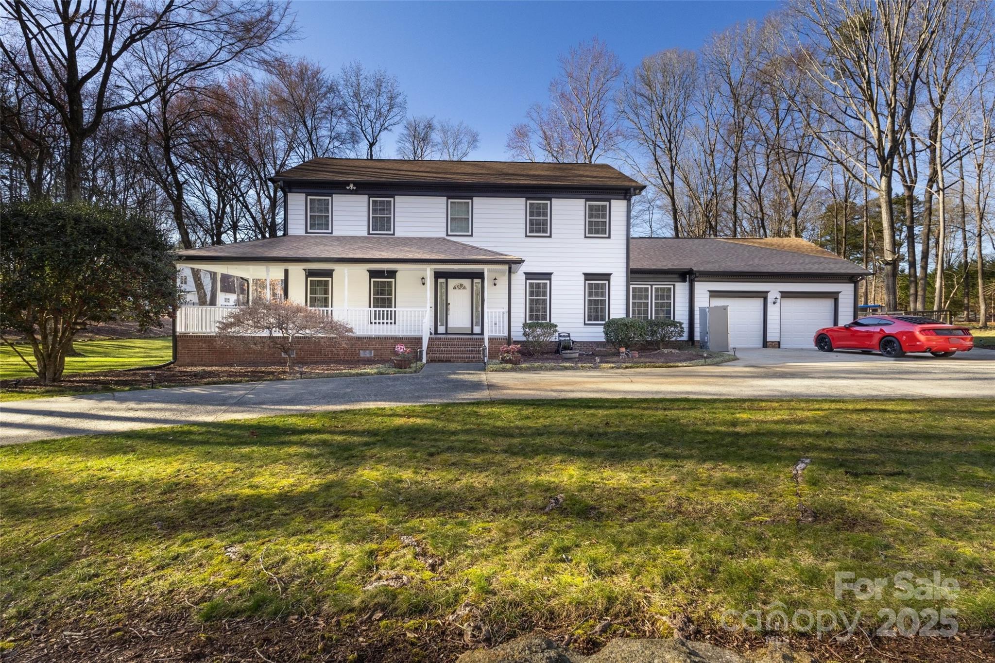 Property Photo: 10700 Chestnut Hill Drive NC 28105