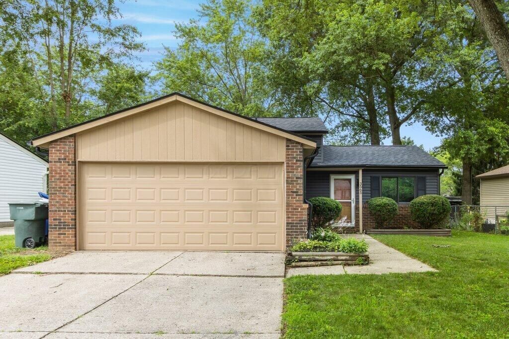Property Photo: 3565 Malabar Street OH 43230