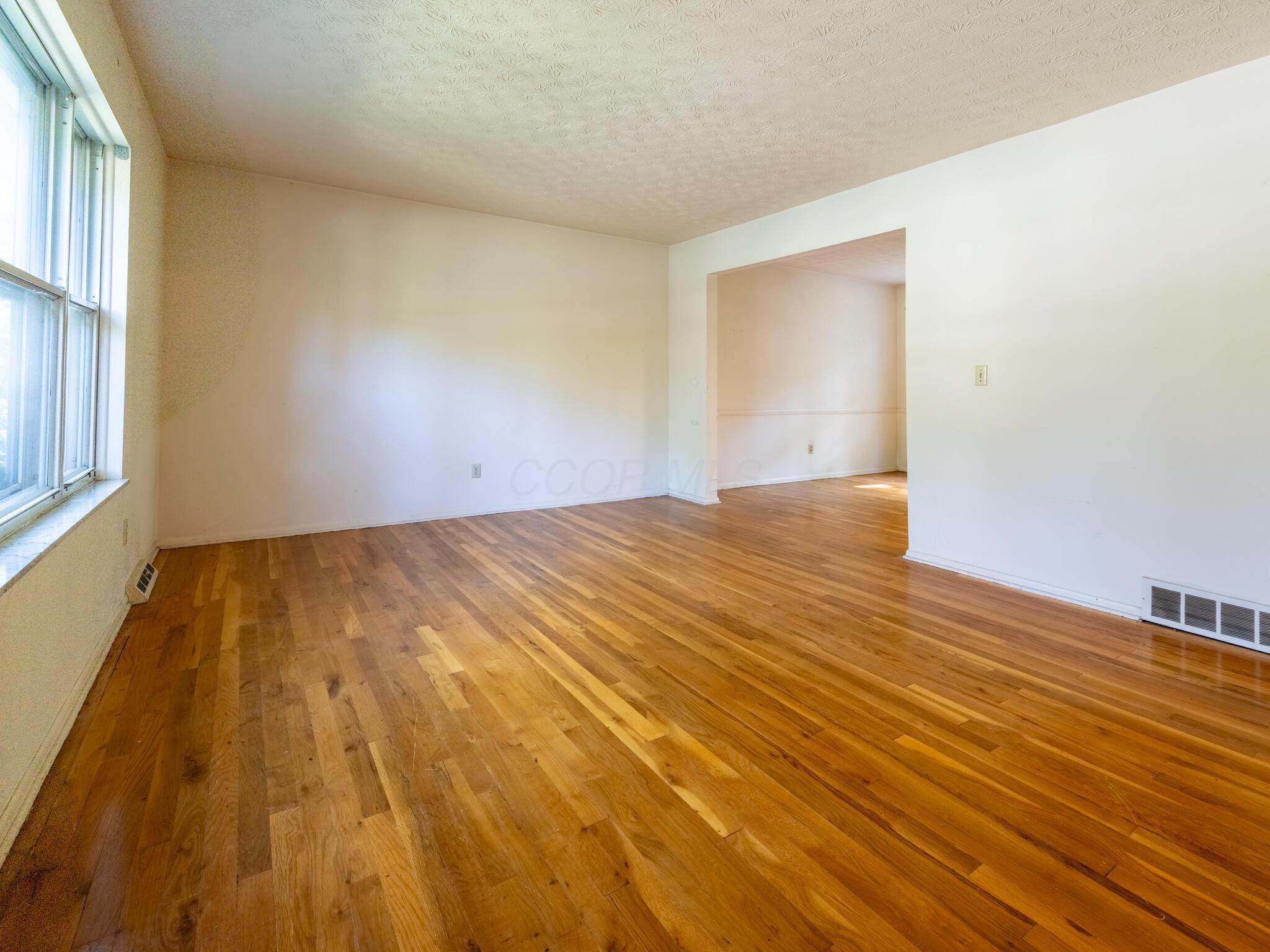 Property Photo: 4570 Cassill Street OH 43220