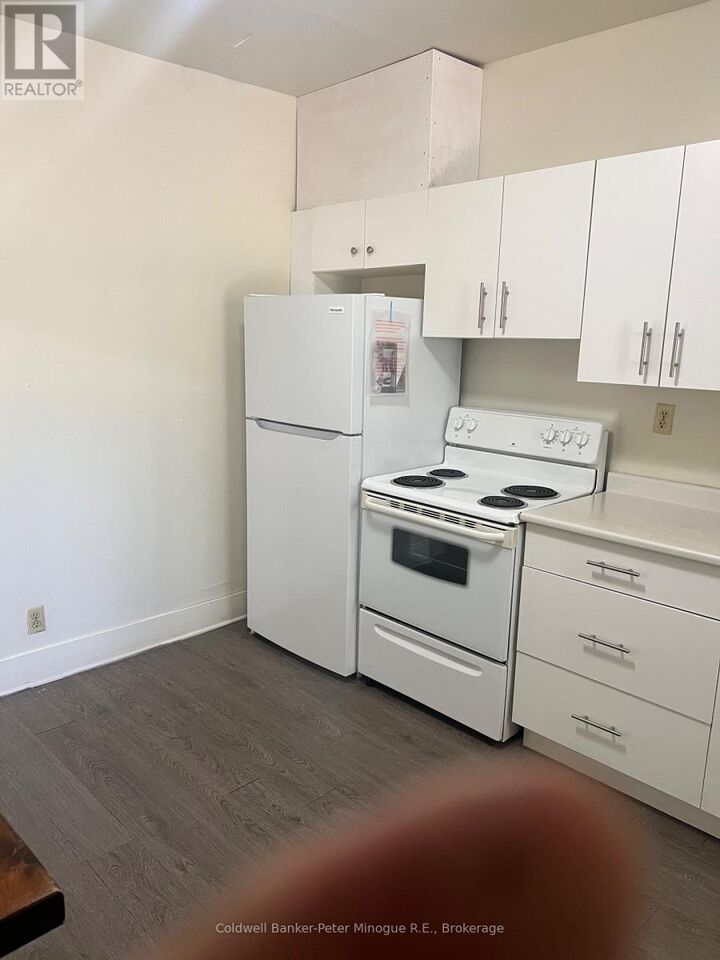 Property Photo:  586 Main Street East  ON P1B 1B8 