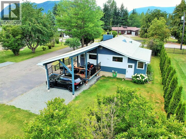 Property Photo:  1421 Rauma Avenue  BC V0E 2V4 