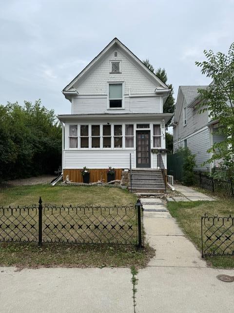 Property Photo: 139 16th Street MB R7A 4Z3